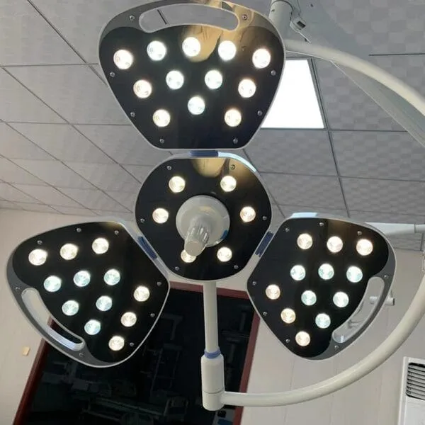 fonte de luz cirúrgica conduzida